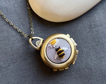 Embroidered bee necklace Insect necklace Yellow and White Bee jewelry Bee lovers gift for her Bee pendant Daisy and bee locket Bee locket