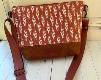 canvas crossbody with slip pockets ,boho floral fabric bag, Cami bag pattern