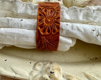 Hand tooled leather bracelet, leather cuff, scarf cuff, Sheridan style flowers