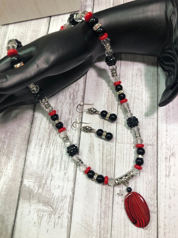 Red and 2024 black necklace set