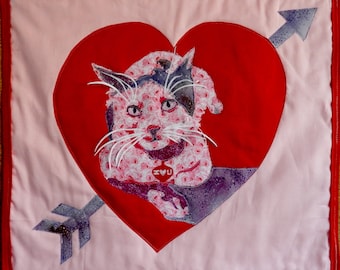 Handmade pieced quilt wallhanging- Valentine Kitty