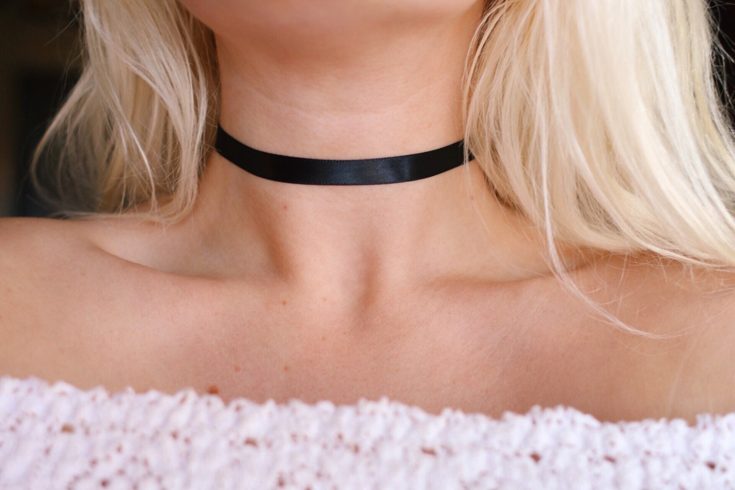 Hesroicy Ribbon Choker Adjustable Lobster Clasp Design with Extension Chain  Solid Color Easy-wearing Women Elegant Ultra Long Ribbon Choker Necklace