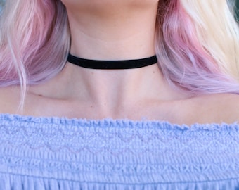 Black Velvet Choker. Grunge, hippie, bohemian choker necklace, 90s choker