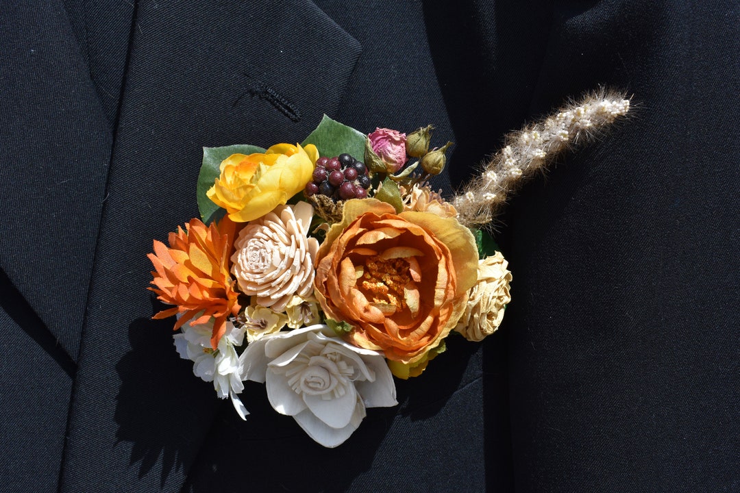 Earthy Sola Boutonniere Grooms Boutonniere Lapel Etsy