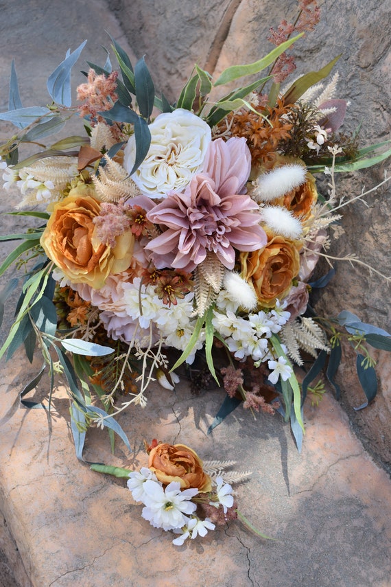 Something Blue Paper Flower Wedding Bouquet- bridal, bridesmaid, origa –  Dana's Paper Flowers
