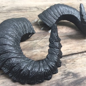 Schwarze Poe Hörner - Gothic Satyr Hörner - robuste, tragbare Cosplay Kostüm Hörner - Krampus - Goth Halloween
