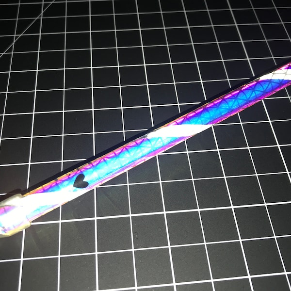 Levitation Wand "Oh, Mesmerizing Unicorn" - Highly Reflective Glow - White Color-Shifter Levi-Wand by: HoopY FrooD
