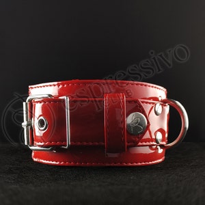 Shiny Red Neck Collar, PVC Submissive Collar, Restraints Neck Collar in Red PVC, Luxury Bondage Choker with leash, Kink Bracelet, ddlg