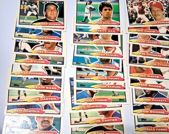 Lot of 33 1988 BIG Baseball cards- M/NM Boggs - Yount -Sandberg + more + Checklist