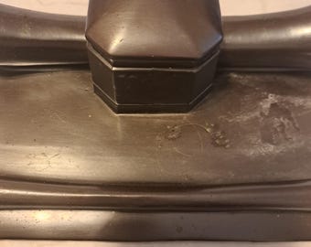 Antique Vintage K O Kronheim Oldenbusch Scroll Design Bronze Desk Inkwell & calendar