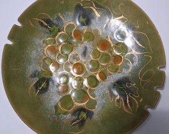 Large! Vintage Sascha Brastoff Enamel On Copper Grape Plate 11.75” Green Gold Trim