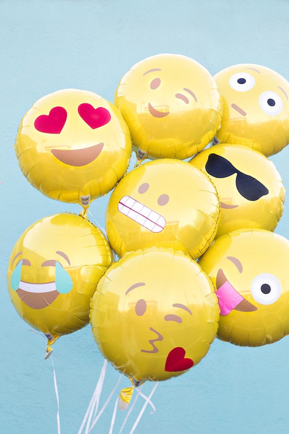 Happy Birthday Emoji Balloon (18in) Happy Birthday Emoji Balloon (18in)