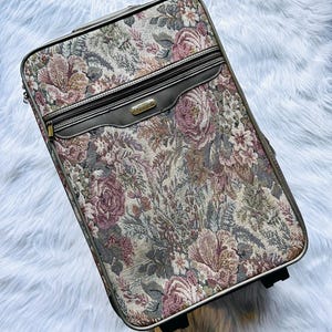 VINTAGE Jaguar Floral Canvas Rolling Suitcase