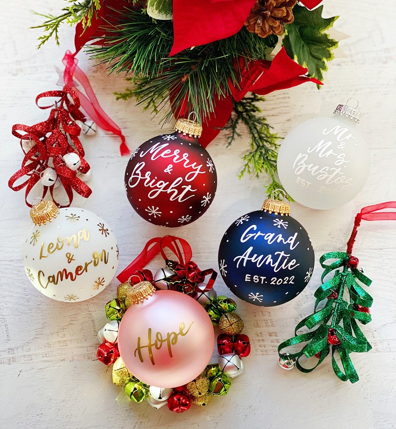 Personalized Christmas Ornament gift idea. personalized ornament gift ideas. christmas gift ideas for mom and dad. christmas gift ideas for newlyweds, christmas gift ideas on a budget christmas gift ideas for babys first christmas. personalized gift ideas for christmas.
