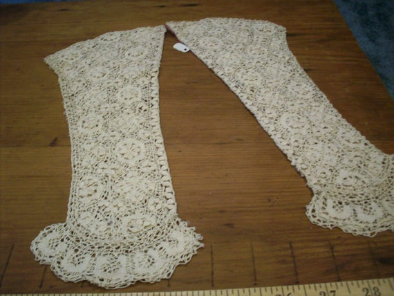 Hand done gloves fingerless lace antique Maltese