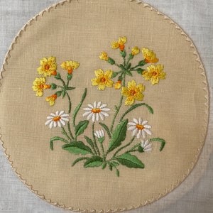 Antique Fine hand loomed round doily linen