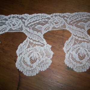 vintage French beige cotton lace lovely design scallop-edge was hand cut
