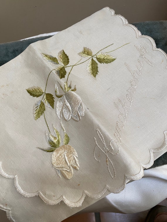 Divine handkerchief case of linen with embroidere… - image 10