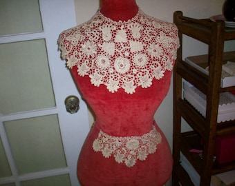 Breathtaking Antique lace collar Irish Crochet 1800s antique lace