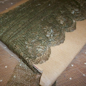Pizzo metallico color oro intenso autentico anni '10