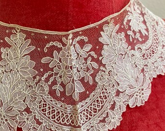 Antique lace collar Point de Gaze 1800s antique lace