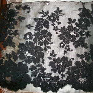 2 yds, 28&quot; hand done black blonde rare lace