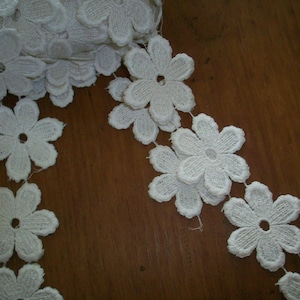 Venise type lace antique lace yardage pure cotton vintage supplies daisies