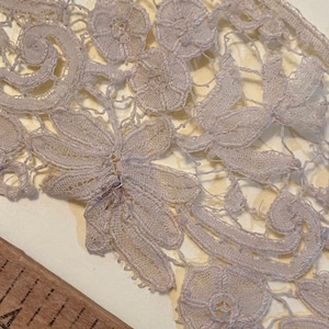 Hand done duchesse lace 3 pieces