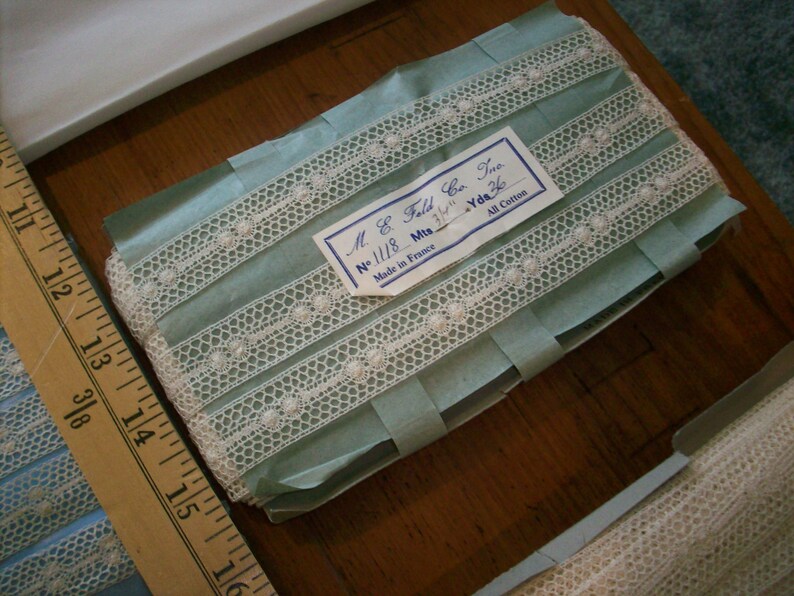 Deco vintage French white cotton lace lovely design image 6