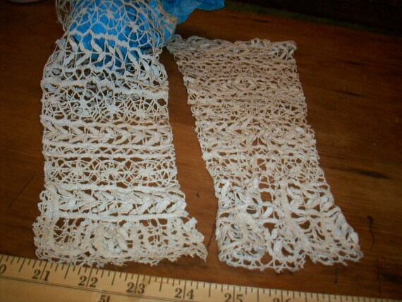 Hand done gloves fingerless lace antique - image 4