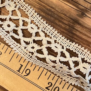 French Antique  lace 1 1/2&quot; wide nice pattern
