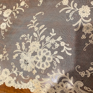 62&quot; last length Antique lace rare 1800s antique lace delicate design wide