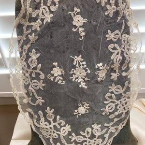 Antique Fine hand done lace embroidery doily