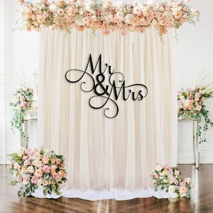 Mr & Mrs Wedding Sign, Wedding centerpiece Top Table Sign, wedding  decor, Mr Mrs Wedding Sign, Sweetheart Letter Sign, Bedroom Wall Art