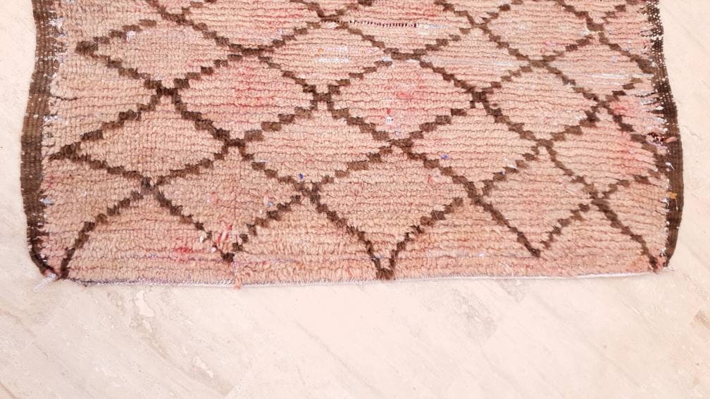 30% de Réduction Vente Clôture Tapis Marocain Vintage 3.8x5.3 Blush Brown Grille Boujaad Tapis Colle