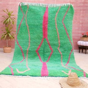 Stunning Green Pink Moroccan Rug 5x8.5 Beni ourain rug fushia rug, Azilal Rug, bedroom rug nursery rug living room rug ZAYA144