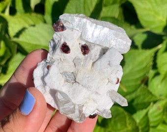 Raw garnet specimen on quartz gem quality garnet crystals 53 grams