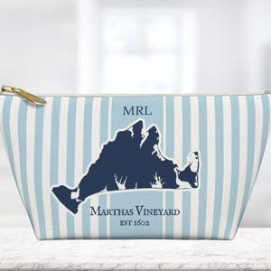 Martha&#39;s Vineyard Personalized accessory bag. Custom gift Monogram bag, travel bag organizer. Bridesmaid gift, wedding party gift.