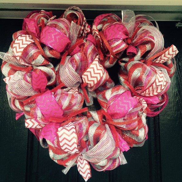 SALE!! Valentine's Day Wreath - Pink and Red Heart Wreath - Heart Wreath - Valentine Door Hanger - Deluxe Heart Wreath