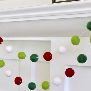 Christmas Garland, Felt Ball Garland, Pom Pom Garland, Winter Garland, Holiday Garland, Felt Garland, Christmas Decor,  Red and Green Felt