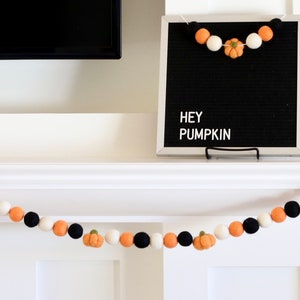 Halloween Felt Ball Garland, Halloween Garland for Mantel, Felt Ball Garland for Mantel, Pumpkin Garland, Fall Felt Garland, Halloween Decor image 3