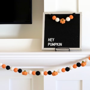 Halloween Felt Ball Garland, Halloween Garland for Mantel, Felt Ball Garland for Mantel, Pumpkin Garland, Fall Felt Garland, Halloween Decor image 1