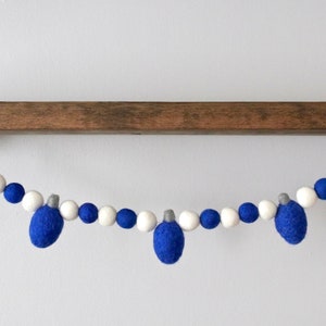 Hanukkah Garland, Chanukah Felt Ball Garland, Hanukkah Lights Garland, Winter Garland, Felt Garland, Blue and White Garland, Hanukkah Decor