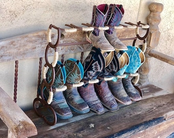 Porte-bottes - rangement pour bottes - porte-bottes en fer à cheval - organisateur de bottes - porte-bottes de cow-boy - décoration fer à cheval - oeuvre d'art en fer à cheval - cadeau pour la famille