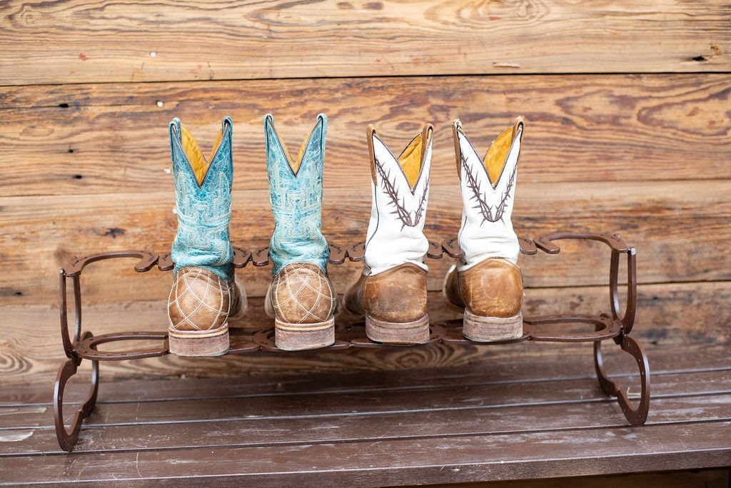 Horseshoe Boot Rack, Boot Rack, Southern Decor, Horseshoe Art, Horseshoe  Decor, Country Home Decor, Rustic Home Decor, Cowboy Boot Storage 