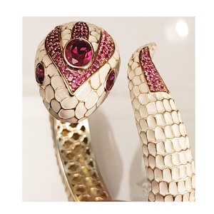 Pulsera de piel de ángel con circonitas cúbicas y rubíes de KJL, exclusiva de CZ by Ruby.