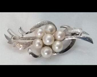 Vintage Sterling Japanese White Akoya Pearl 2.15" Floral Brooch Pin