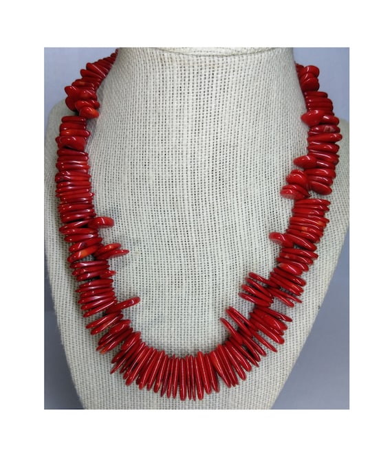 Sterling Silver Red Coral Beaded Teardrop Pendant Sterling Silver Red Coral Beaded Teardrop Pendant