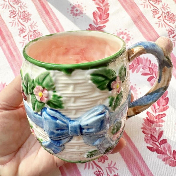 Haldon Group berries + bows mugs
