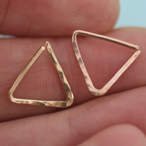 Triangle Cartilage Hoop, Silver Cartilage Hoop, Tiny Cartilage Hoop Earring, Hammered Silver Nose Hoop, Rose Gold Cartilage Earring